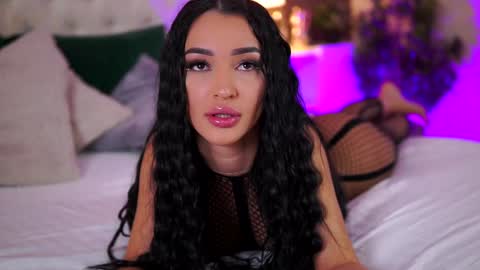 denisedevilles online show from 27, 12, 2024