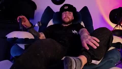 Snapshot of denjig chatting on 7, 3, 2026 Oliver online show from 7, 3, 2026