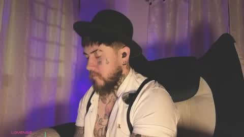 Snapshot of denjig chatting on 8, 4, 2026 Oliver online show from 8, 4, 2026