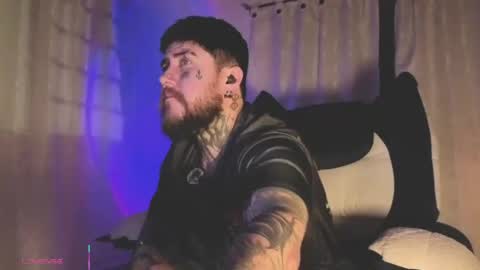 Snapshot of denjig chatting on 14, 4, 2026 Oliver online show from 14, 4, 2026