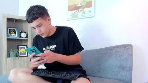 Snapshot of dennis_hills chatting on 27, 3, 2026 Dennis online show from 27, 3, 2026