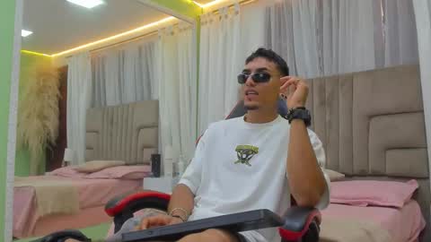 Dennis Kinsey online show from 25, 3, 2026