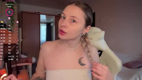 Snapshot of deonnagarn chatting on 3, 4, 2026 Vi Victoria online show from 3, 4, 2026