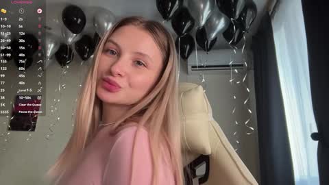 Snapshot of deonnagarn chatting on 9, 4, 2026 Vi Victoria online show from 9, 4, 2026