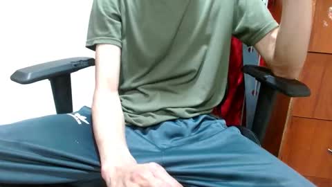 Snapshot of dereck1986 chatting on 20, 12, 2025 dereck online show from 20, 12, 2025