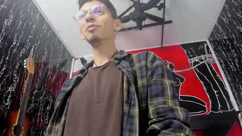 Snapshot of dereck_monroe chatting on 22, 3, 2026 Dereck online show from 22, 3, 2026