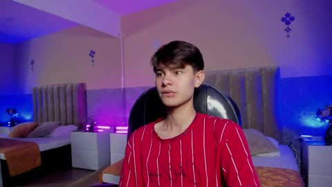 derek_sinn online show from 10, 4, 2026