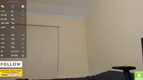 Snapshot of derekcb chatting on 15, 10, 2025 Derekcb online show from 15, 10, 2025