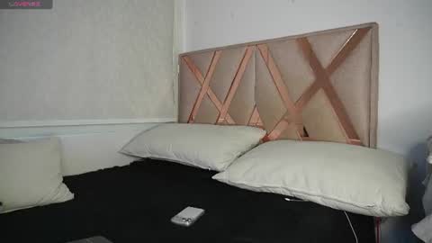 derekw_1 online show from 16, 7, 2026