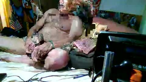 Snapshot of derick1961 chatting on 4, 2, 2026 derick1961 online show from 4, 2, 2026