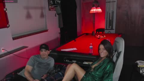 Derrick 52 and Brittany 50 online show from 17, 12, 2024