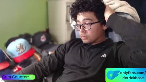 Snapshot of derrick_hose chatting on 13, 4, 2026 Derrick Hose online show from 13, 4, 2026