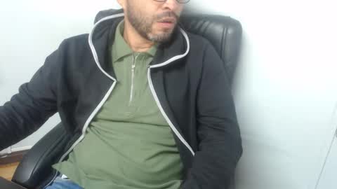 Snapshot of derrik_ chatting on 10, 1, 2026 online show from 10, 1, 2026