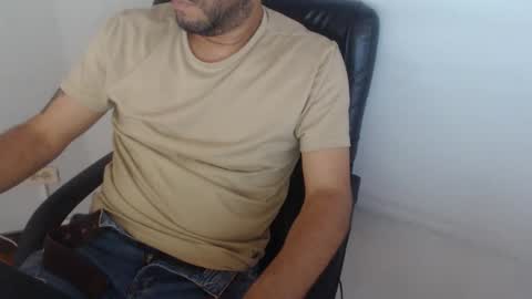 Snapshot of derrik_ chatting on 18, 2, 2026 online show from 18, 2, 2026