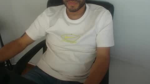 Snapshot of derrik_ chatting on 16, 4, 2026 online show from 16, 4, 2026