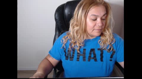 Snapshot of desertadventures25 chatting on 9, 4, 2026 desertadventures25 online show from 9, 4, 2026