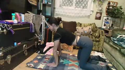 Snapshot of desimonroe chatting on 1, 1, 2025 desimonroe online show from 1, 1, 2025