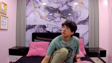 Snapshot of desire_ecstasy chatting on 4, 2, 2026 desire_ecstasy online show from 4, 2, 2026