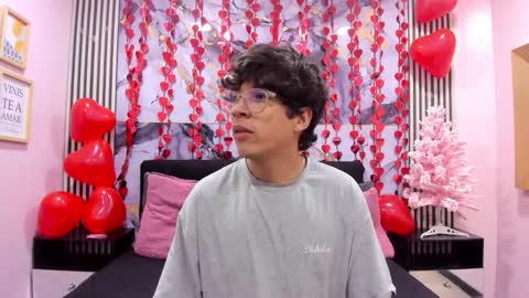 Snapshot of desire_ecstasy chatting on 18, 2, 2026 desire_ecstasy online show from 18, 2, 2026