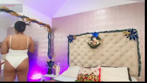 Snapshot of desire_sara chatting on 6, 1, 2025 Sara Desire online show from 6, 1, 2025