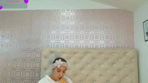 Snapshot of desire_sara chatting on 19, 1, 2025 Sara Desire online show from 19, 1, 2025