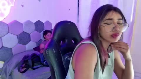 TORI AND MR. BEAR online show from 10, 2, 2025