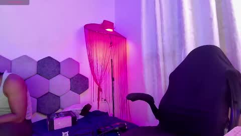Snapshot of desireduo_tgn chatting on 30, 4, 2026 TORI AND MR. BEAR online show from 30, 4, 2026