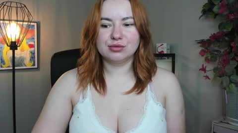 Snapshot of desirelayla chatting on 8, 4, 2026 LAYLA online show from 8, 4, 2026