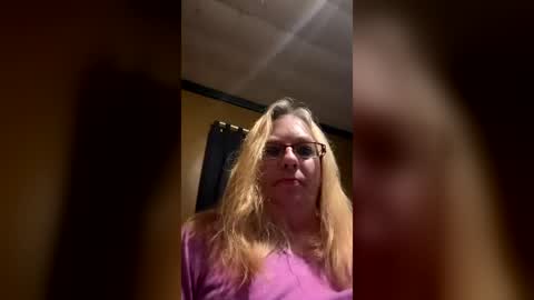 Snapshot of desireurlove chatting on 21, 7, 2026 Clarissa Wilson online show from 21, 7, 2026
