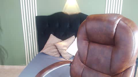 Snapshot of desiring__angel chatting on 6, 12, 2024 Desiring Angel online show from 6, 12, 2024