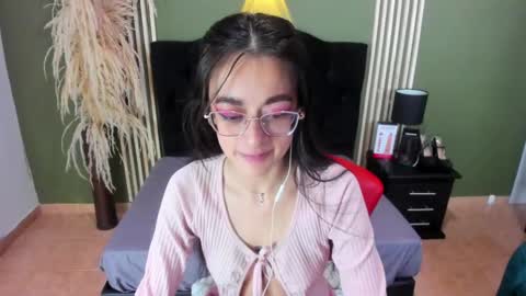 Snapshot of desiring__angel chatting on 6, 3, 2025 Desiring Angel online show from 6, 3, 2025