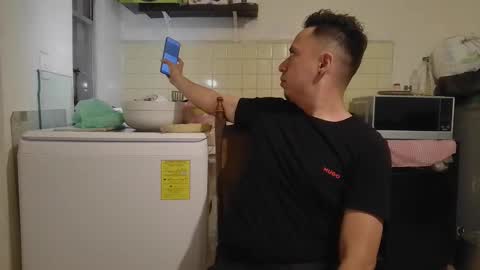 Snapshot of desogasuelta chatting on 15, 4, 2026 Demonofsex online show from 15, 4, 2026