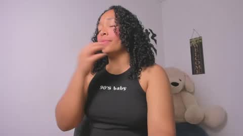 Snapshot of desty_y chatting on 5, 5, 2026 desty_y online show from 5, 5, 2026
