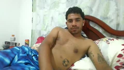 Snapshot of deusfranco93 chatting on 11, 11, 2025 deusfranco93 online show from 11, 11, 2025