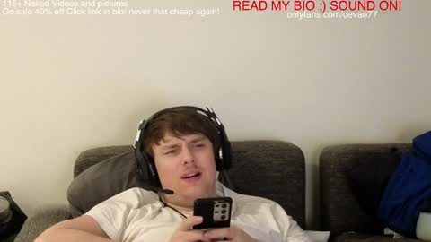 Snapshot of devantheplug chatting on 24, 12, 2024 Devan online show from 24, 12, 2024