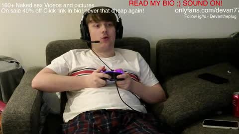 Snapshot of devantheplug chatting on 9, 3, 2025 Devan online show from 9, 3, 2025