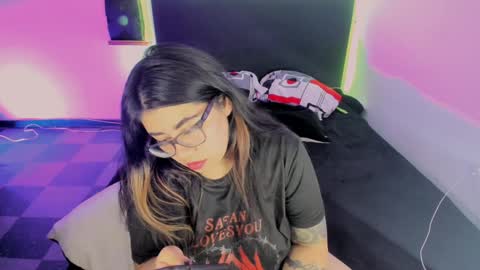  L I NA  online show from 19, 1, 2025