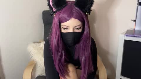 Snapshot of deviliaaa chatting on 13, 11, 2025 Devil online show from 13, 11, 2025