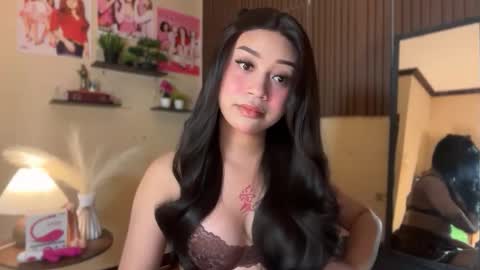 Snapshot of devine_goddessx chatting on 9, 3, 2026 Devine Greyson online show from 9, 3, 2026