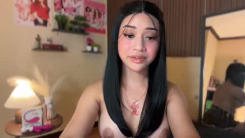 Snapshot of devine_goddessx chatting on 6, 4, 2026 Devine Greyson online show from 6, 4, 2026