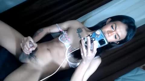 Snapshot of devoncummer chatting on 6, 12, 2024 rhiane online show from 6, 12, 2024