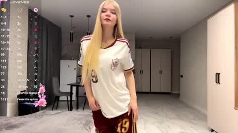 dewdropdoll online show from 16, 7, 2026