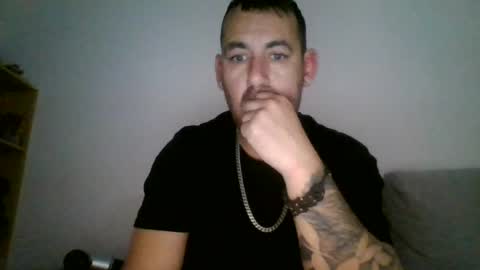 deydey83 online show from 2, 8, 2026