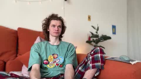 Snapshot of di_n_alex chatting on 12, 3, 2026 Di Alex online show from 12, 3, 2026