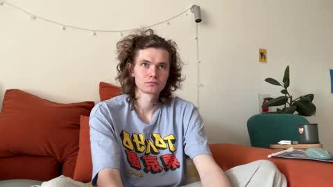 Snapshot of di_n_alex chatting on 17, 4, 2026 Di Alex online show from 17, 4, 2026