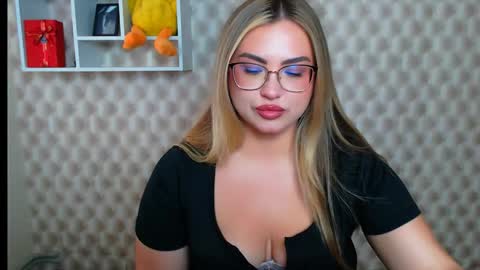 Snapshot of diamantkriss_ chatting on 2, 6, 2026 Kriss online show from 2, 6, 2026