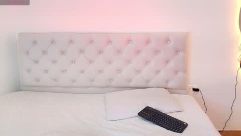 Snapshot of diamond__cherry chatting on 18, 12, 2025 Diamond online show from 18, 12, 2025