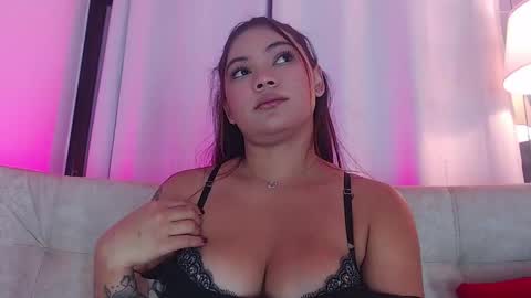 Snapshot of diamond_canela chatting on 26, 2, 2025 diamond_canela online show from 26, 2, 2025