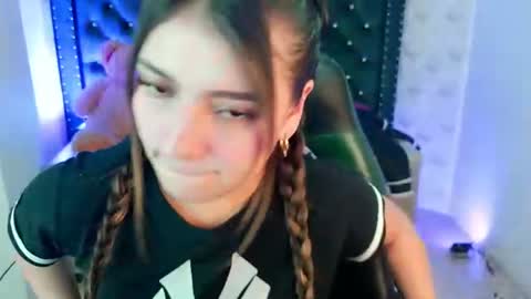Snapshot of diamond_juliana_ chatting on 8, 7, 2026 diamond_juliana_ online show from 8, 7, 2026
