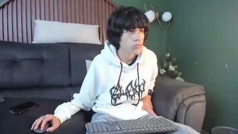 diamond_twink online show from 4, 7, 2026
